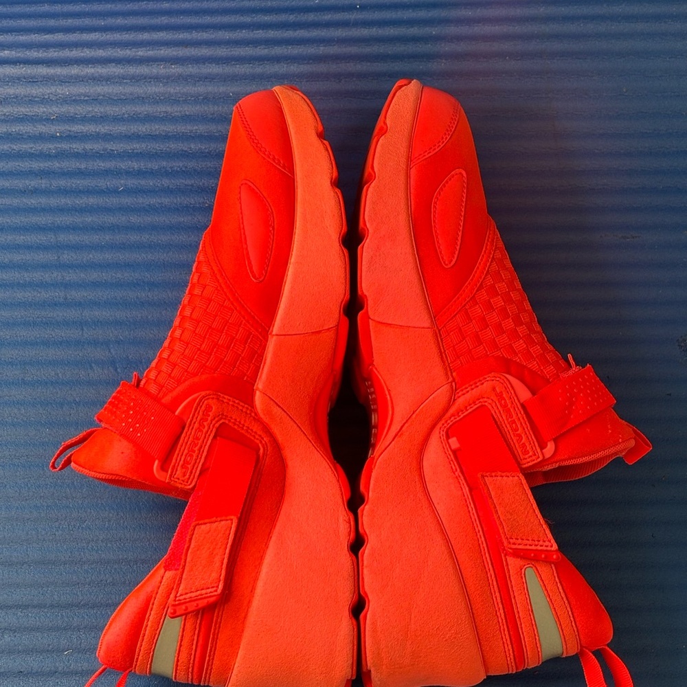 Size 12- Men’s Nike Air Jordan Trunner Peach Mango Trainer Promo Sample RARE - Picture 6 of 9